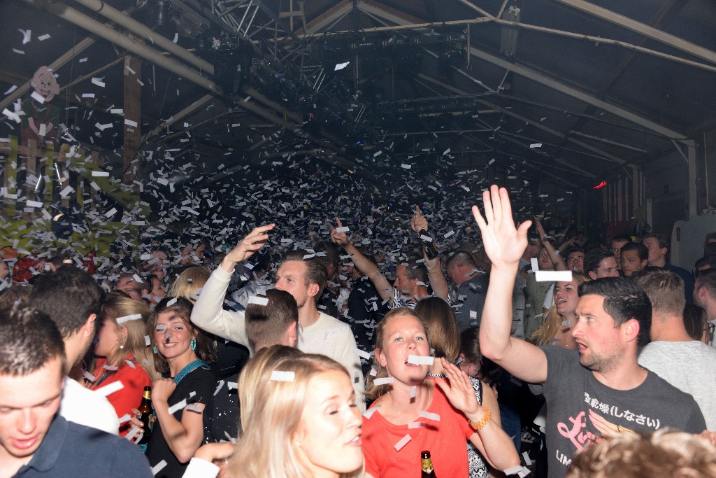 ../Images/Feest zonder naam 2019 198.jpg